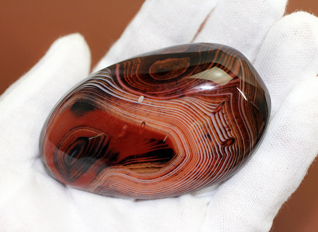 これぞ縞瑪瑙！細線が多数入ったマダガスカル産メノウ（Agate） 鉱物 販売