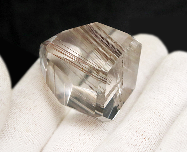 「天使の髪」を宿す、教科書的な極上透明度のルチルクォーツ（Rutilated Quartz）（その4）