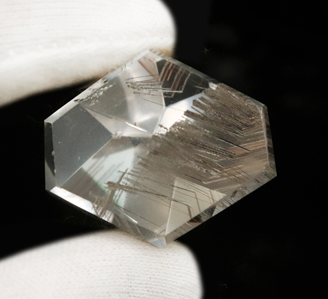 「天使の髪」を宿す、教科書的な極上透明度のルチルクォーツ（Rutilated Quartz）（その5）