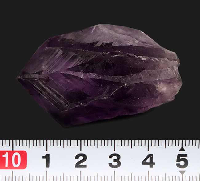 濃い紫色が美しい！ブラジル産の天然アメシスト（Amethyst）の原石（その6）