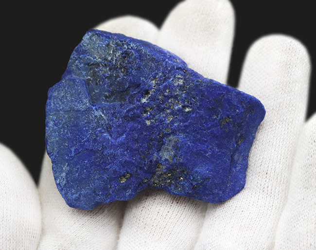 原石ならではの味わい、ラズライトが呈する藍色にご注目、古代ファラオに愛されたラピズラズリ（Lapis lazuli）の原石（その2）