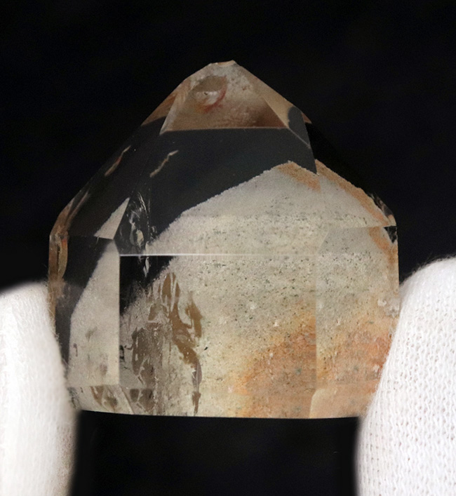 内部に「庭園」を閉じ込めたかのような、面白くて美しい水晶、ガーデンクォーツ（Garden Quartz）（その3）