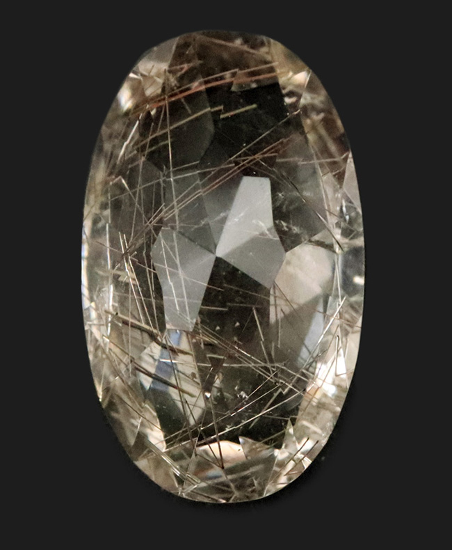 ジェムカット仕上げ！「天使の髪の毛」に例えられる、非常に美しいルチルクォーツ（Rutilated Quartz）（その1）