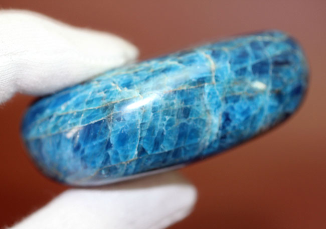 鮮やかな結晶！「裏切りの石」ことブルーアパタイト（Blue apatite）のカボション 鉱物 販売