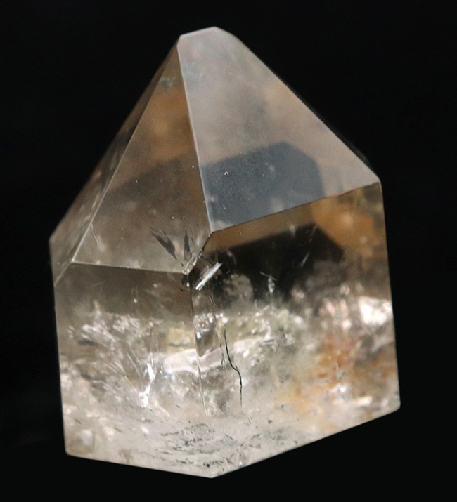 ファントム（幽霊）、レインボー（七色）、パイライト（黄鉄鉱）、様々な特性を同時に持つ、魅力いっぱいの水晶（その2）