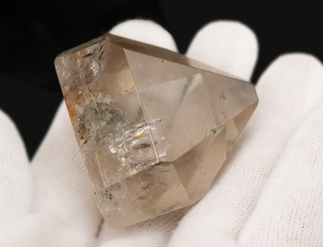 ファントム（幽霊）、レインボー（七色）、パイライト（黄鉄鉱）、様々な特性を同時に持つ、魅力いっぱいの水晶（その5）