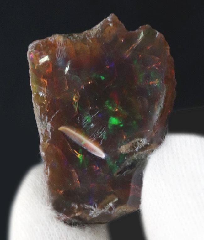 世界的産地、エチオピアで採集された美しき宝石、オパール（Opal）の原石（その1）