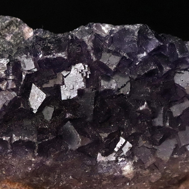 ズッシリ手のひらサイズ！イリノイ州ショーニータウン（Shawneetown）産のフローライト（Fluorite）の原石（その4）