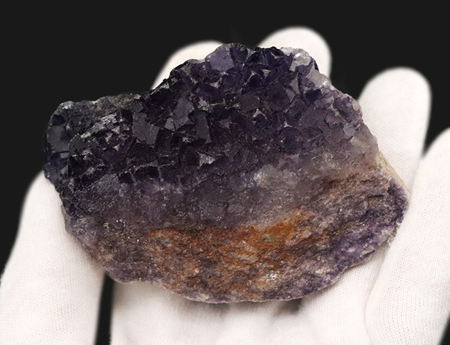 ズッシリ手のひらサイズ！イリノイ州ショーニータウン（Shawneetown）産のフローライト（Fluorite）の原石（その5）