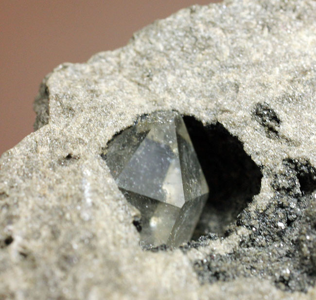 ハーキマーダイヤモンドとは一体！？ニューヨーク産ハーキマダイヤモンド。ホストロック付き。 鉱物 販売