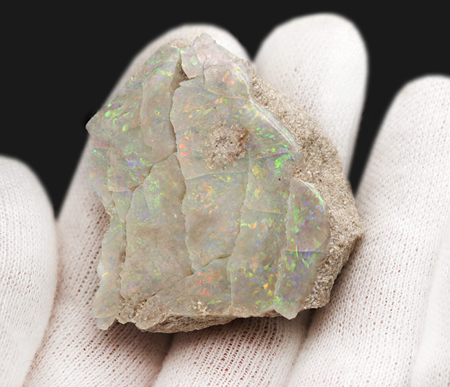 ブランド産地、オーストラリア・ミンタビーで発掘された天然オパールの原石（Opal）（その3）