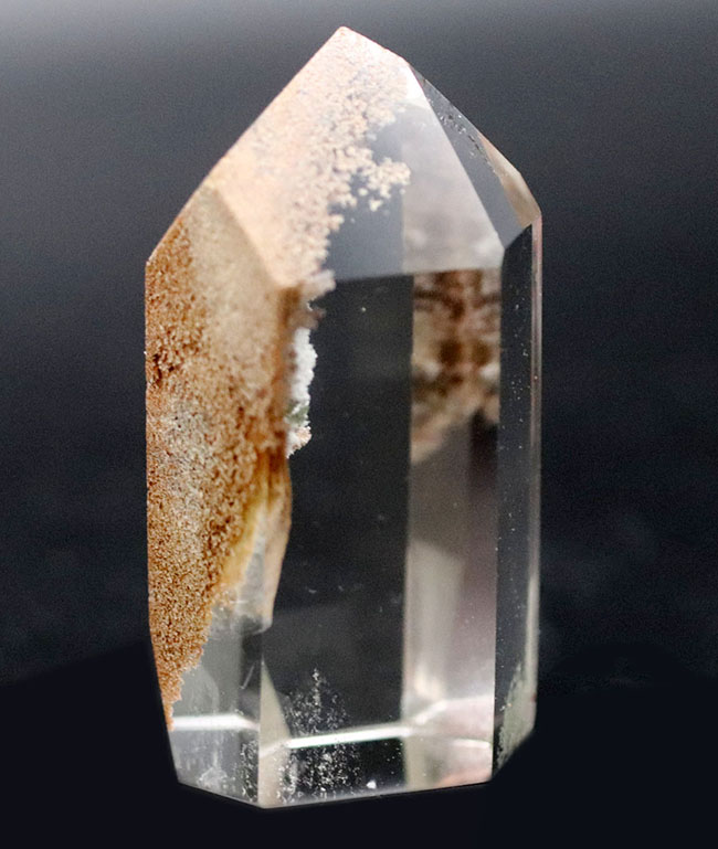 水晶の中に小さな庭がある！？不思議な水晶、ガーデンクォーツ（Garden Quartz）