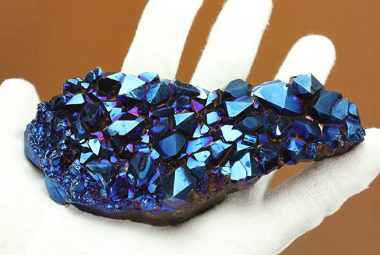 ギッラギラの青の光沢を放つ チタンコーティングされたクリスタルクラスター 鉱物 販売